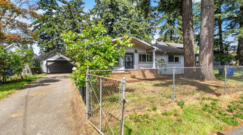2237 SE 139th Ave  - Portland - Oregon - 3 bed, 2 bath rental property