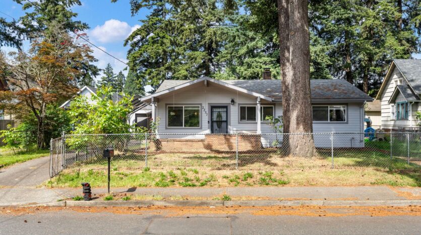 2237 SE 139th Ave  - Portland - Oregon - 3 bed, 2 bath rental property