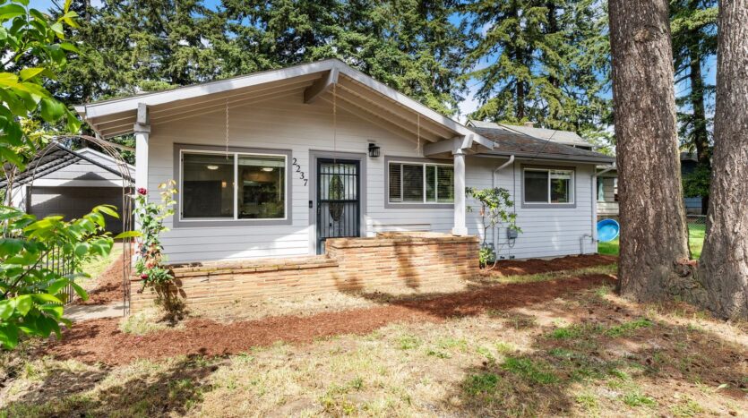 2237 SE 139th Ave  - Portland - Oregon - 3 bed, 2 bath rental property