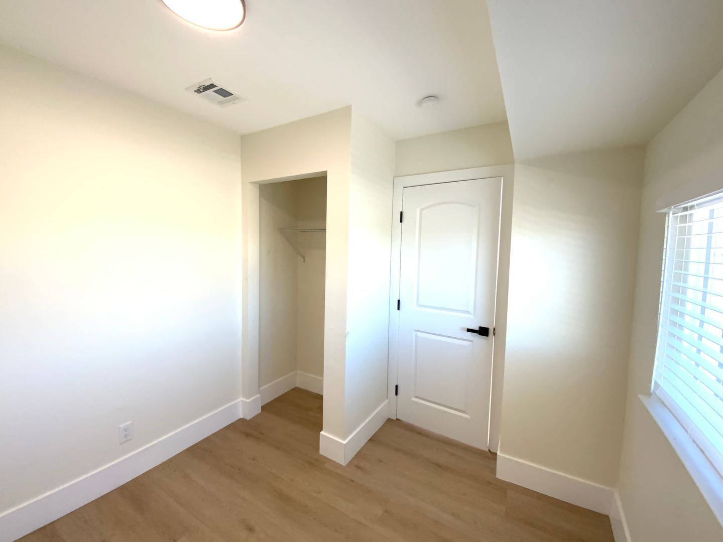 2305 Exeter Dr - Las Vegas - Nevada - 3 bed, 2 bath rental property