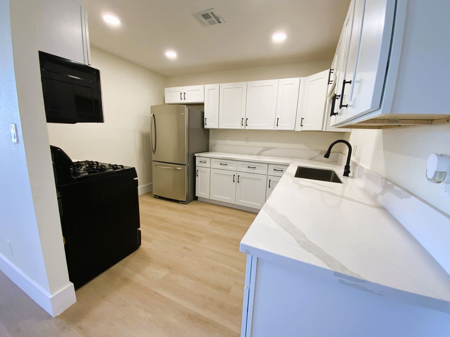 2305 Exeter Dr - Las Vegas - Nevada - 3 bed, 2 bath rental property