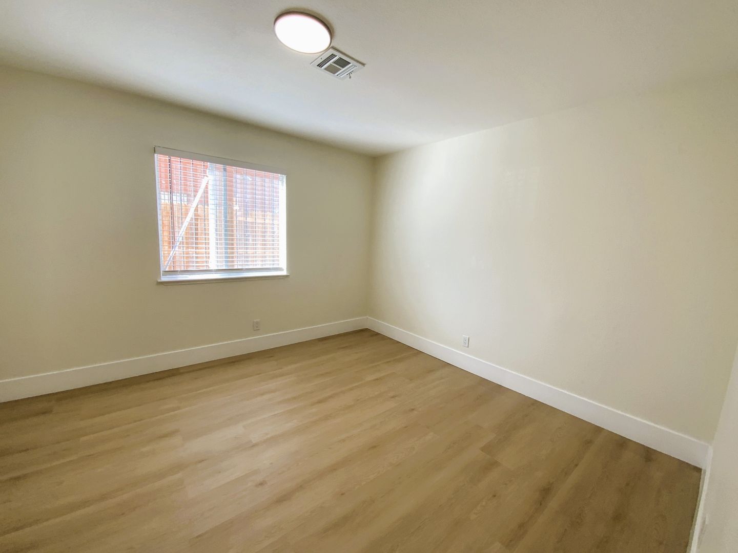 2305 Exeter Dr - Las Vegas - Nevada - 3 bed, 2 bath rental property