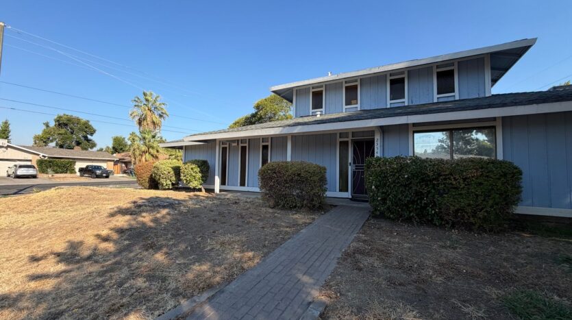 2354 Villanova Circle - Sacramento - California - 3 bed, 2 bath rental property