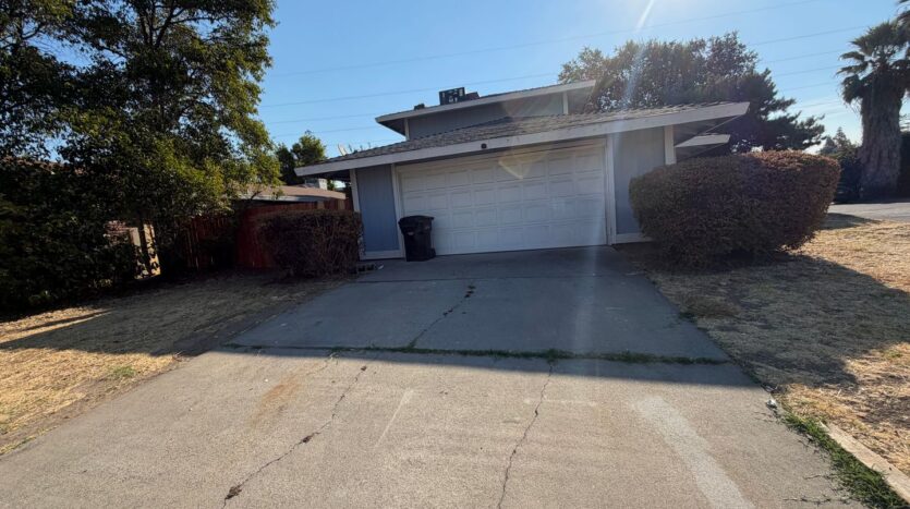 2354 Villanova Circle - Sacramento - California - 3 bed, 2 bath rental property