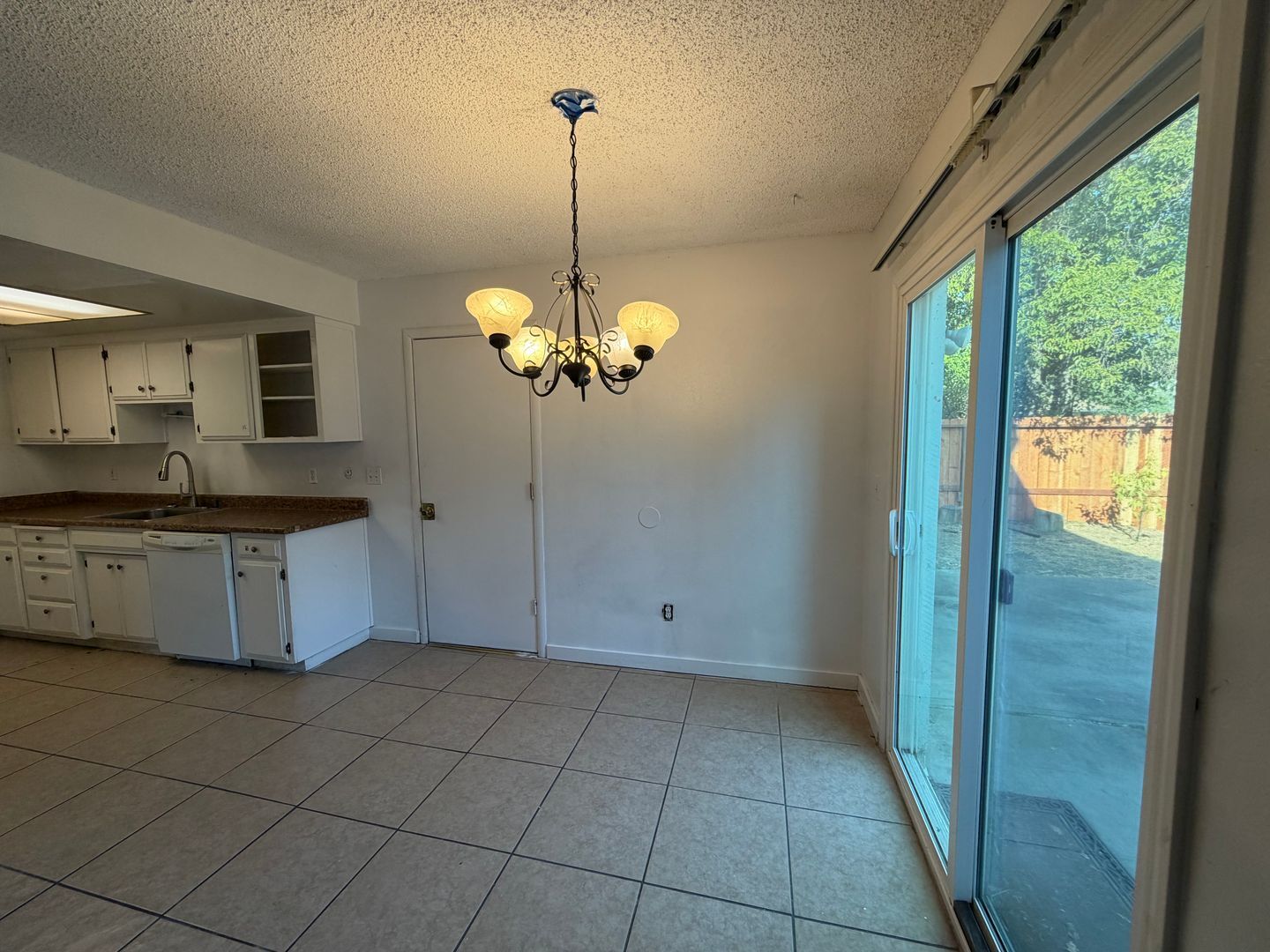 2354 Villanova Circle - Sacramento - California - 3 bed, 2 bath rental property