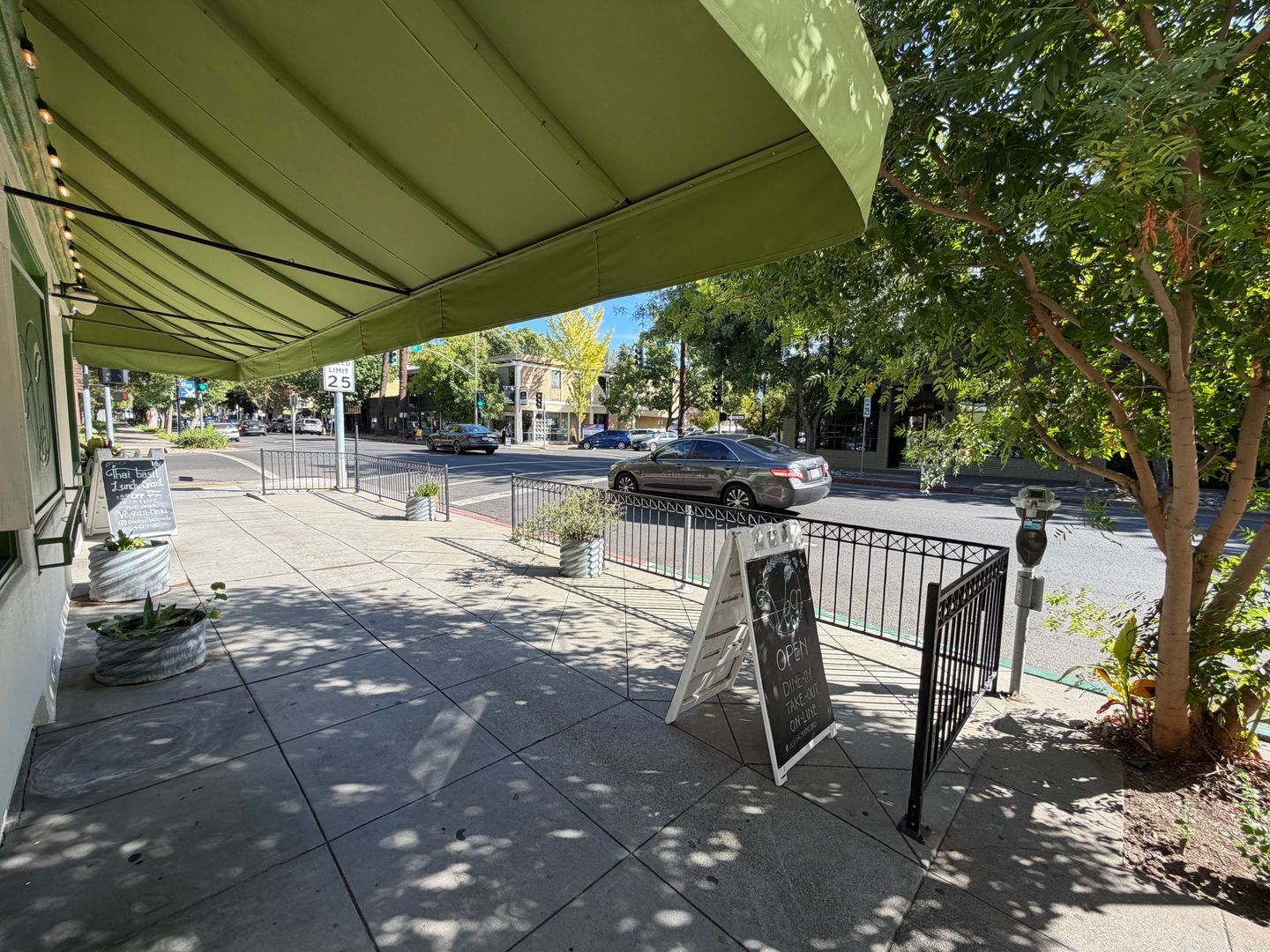 2427 J street  - Sacramento - California - 1 bed, 1 bath rental property