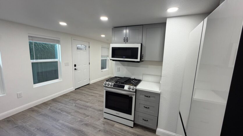 2427 J street  - Sacramento - California - 1 bed, 1 bath rental property