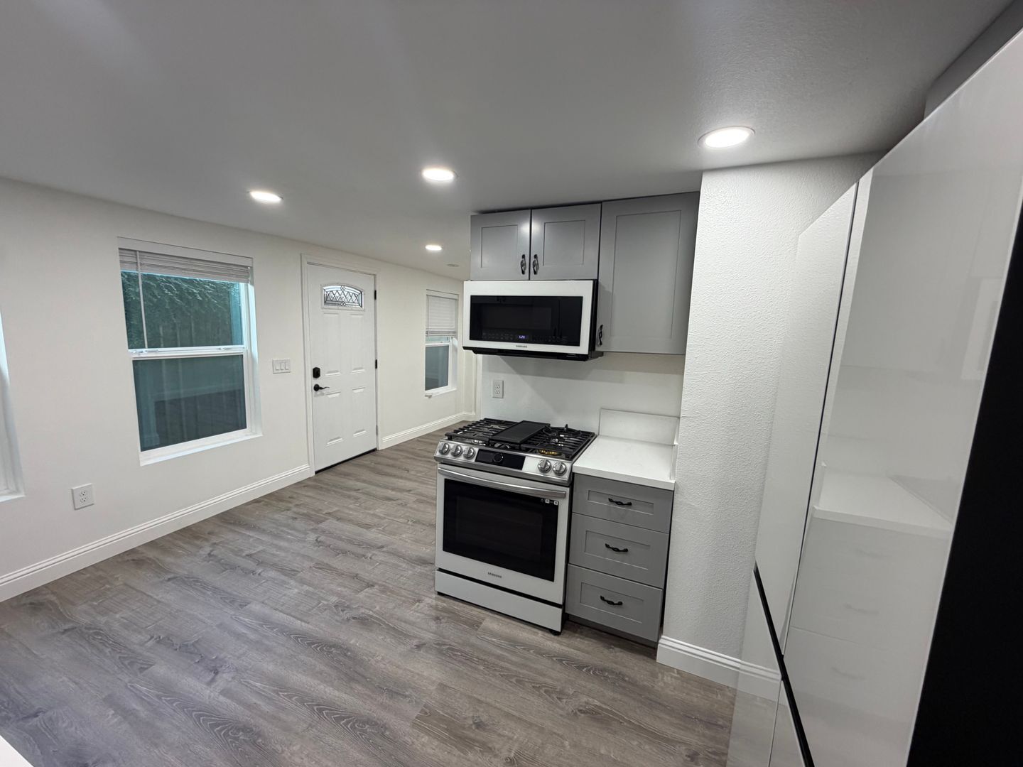 2427 J street  - Sacramento - California - 1 bed, 1 bath rental property