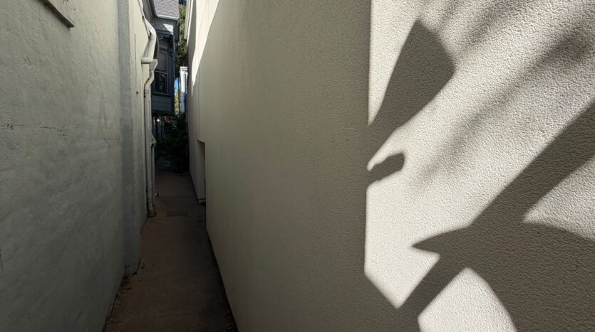 2427 J street  - Sacramento - California - 1 bed, 1 bath rental property