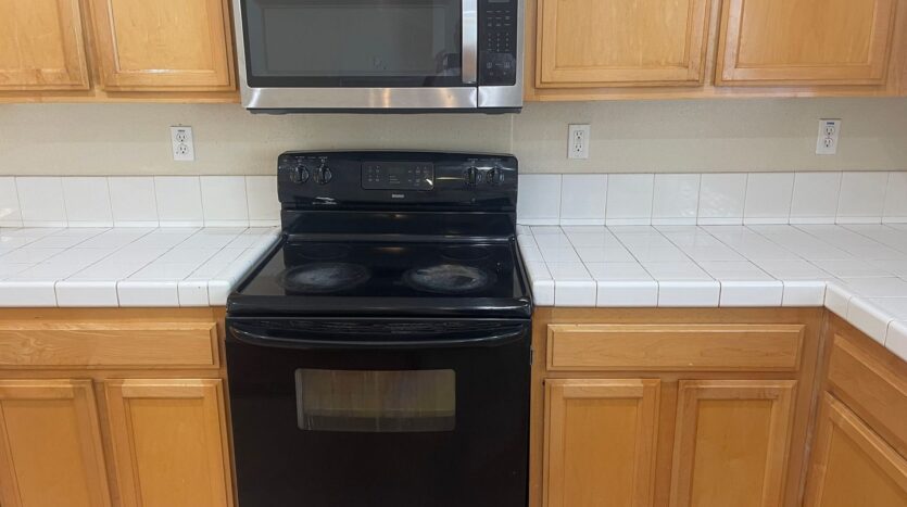 2733 Sunflower Circle - Stockton - California - 5 bed, 3 bath rental property