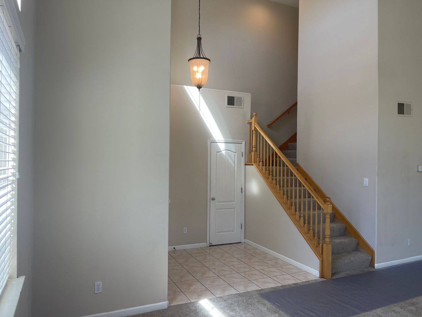 2733 Sunflower Circle - Stockton - California - 5 bed, 3 bath rental property