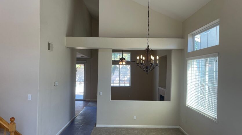 2733 Sunflower Circle - Stockton - California - 5 bed, 3 bath rental property