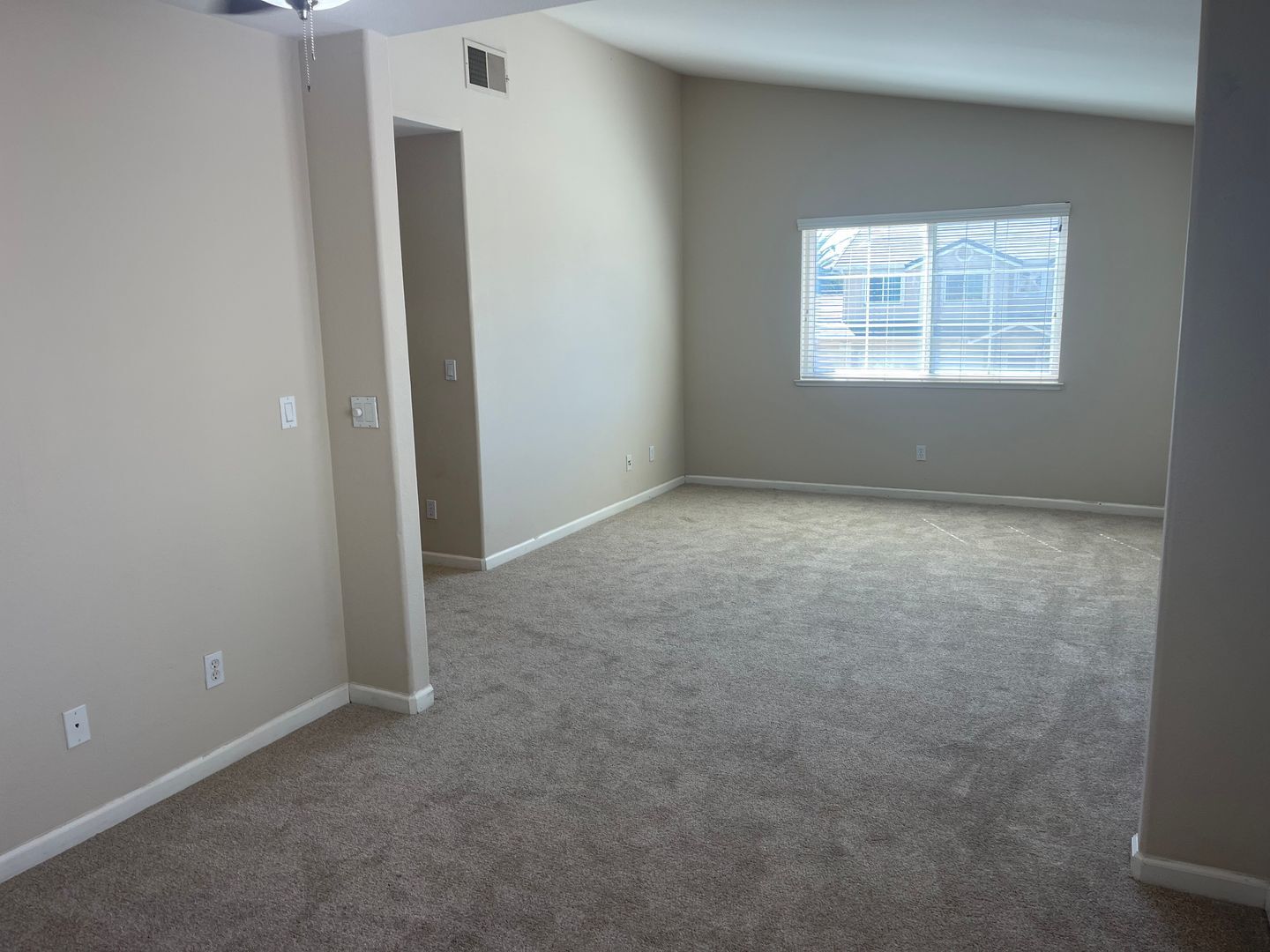 2733 Sunflower Circle - Stockton - California - 5 bed, 3 bath rental property