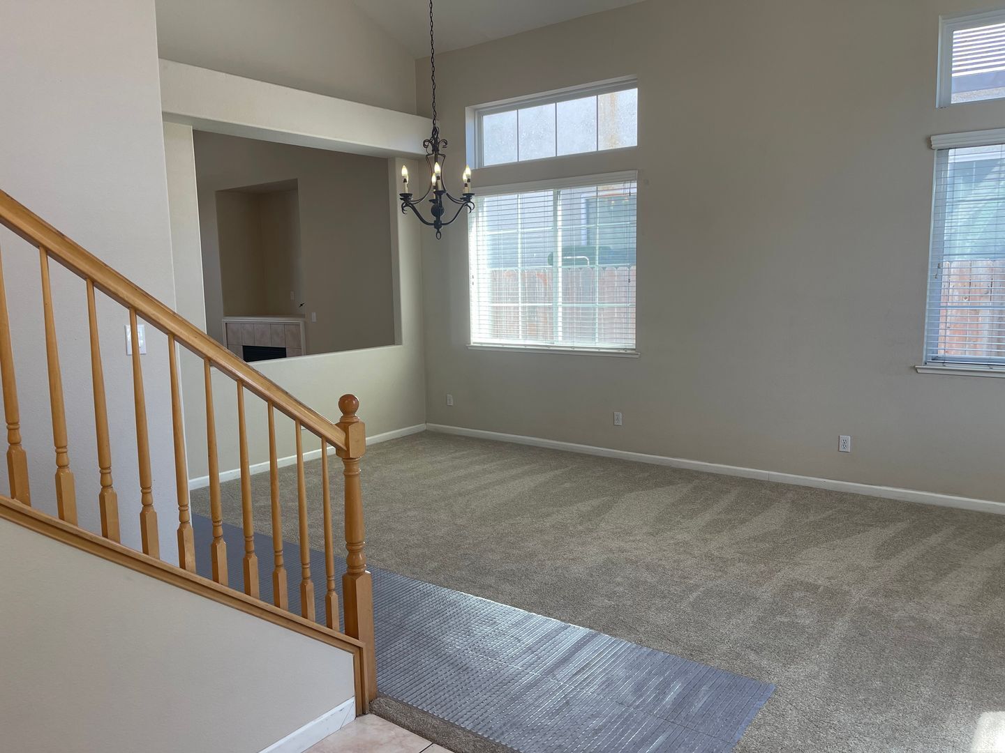 2733 Sunflower Circle - Stockton - California - 5 bed, 3 bath rental property