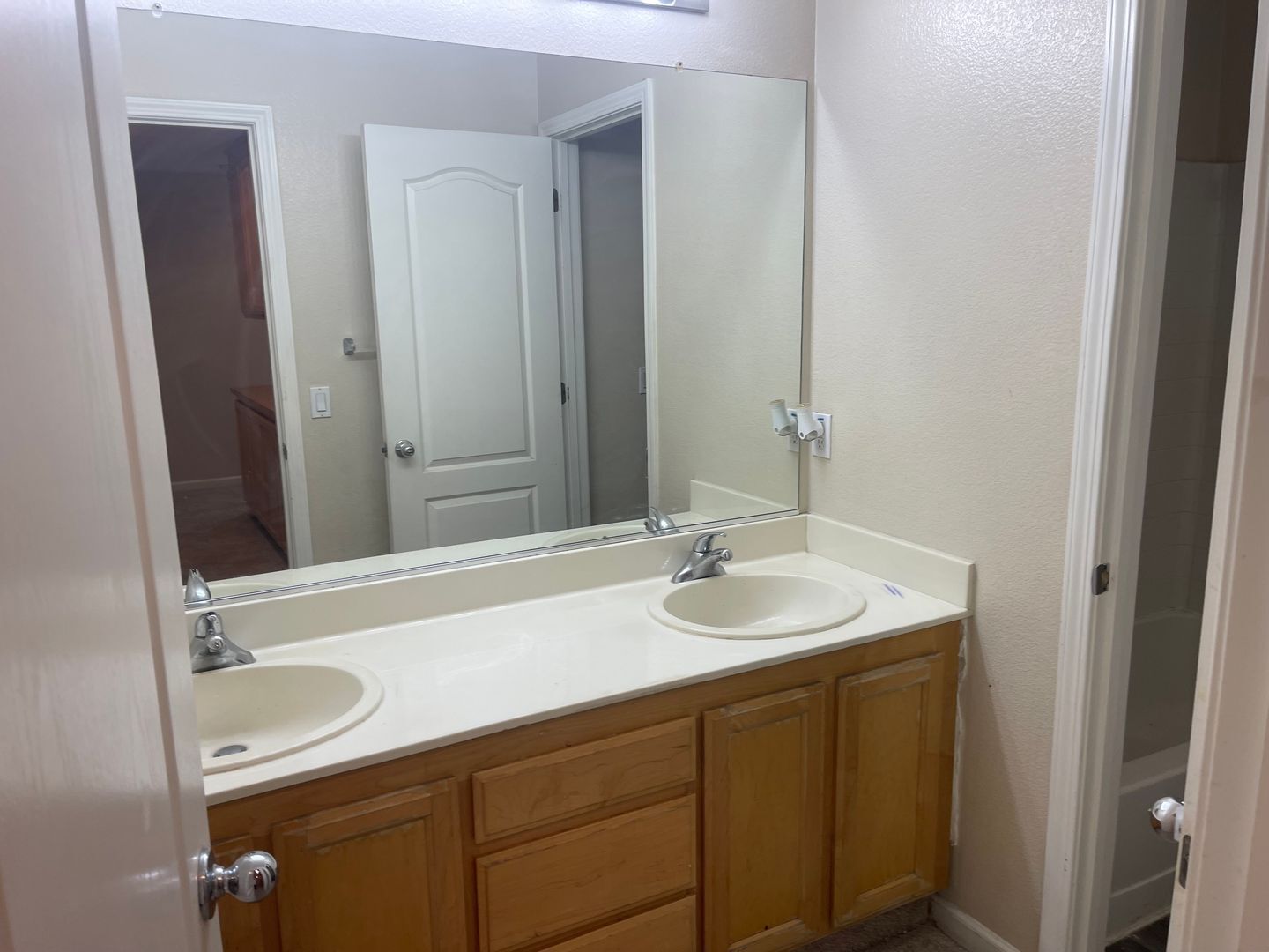 2733 Sunflower Circle - Stockton - California - 5 bed, 3 bath rental property