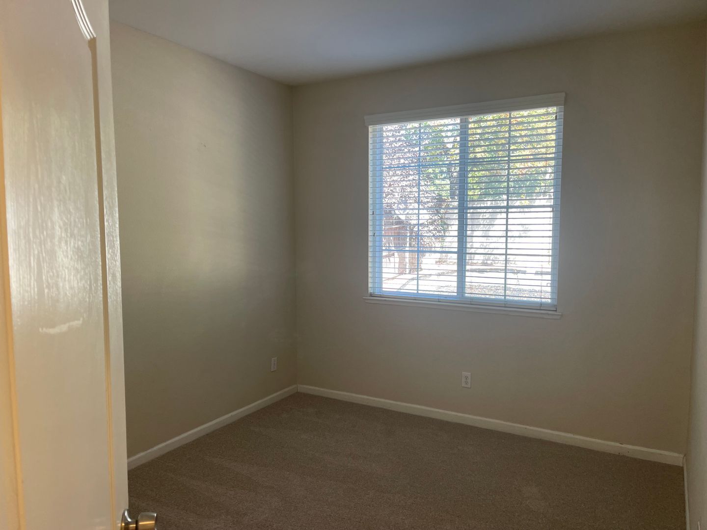 2733 Sunflower Circle - Stockton - California - 5 bed, 3 bath rental property