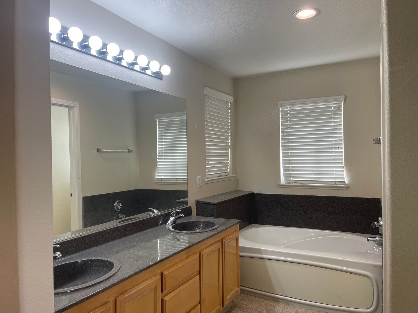 2733 Sunflower Circle - Stockton - California - 5 bed, 3 bath rental property