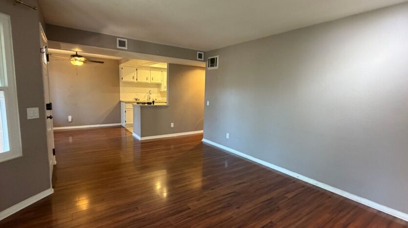 2828 Famosa Blvd  Unit 203 - San Diego - California - 2 bed, 2 bath rental property