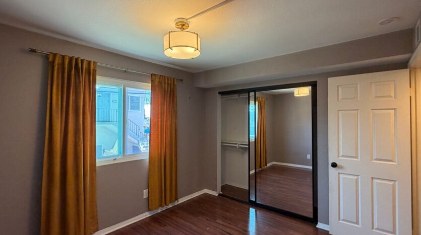 2828 Famosa Blvd  Unit 203 - San Diego - California - 2 bed, 2 bath rental property