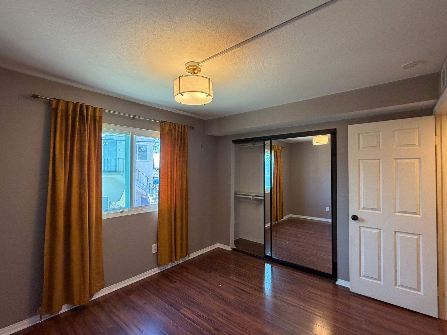 2828 Famosa Blvd  Unit 203 - San Diego - California - 2 bed, 2 bath rental property