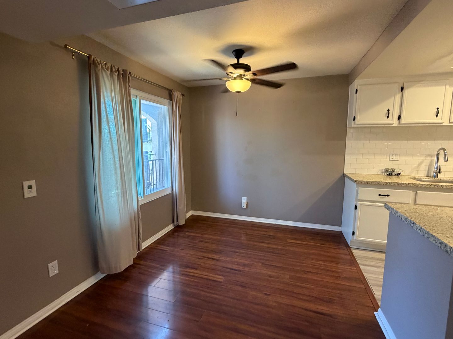 2828 Famosa Blvd  Unit 203 - San Diego - California - 2 bed, 2 bath rental property