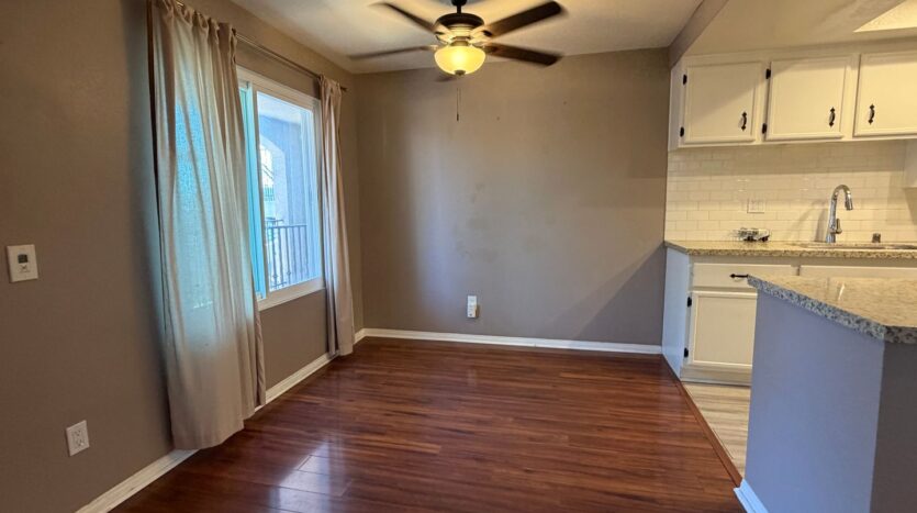 2828 Famosa Blvd  Unit 203 - San Diego - California - 2 bed, 2 bath rental property