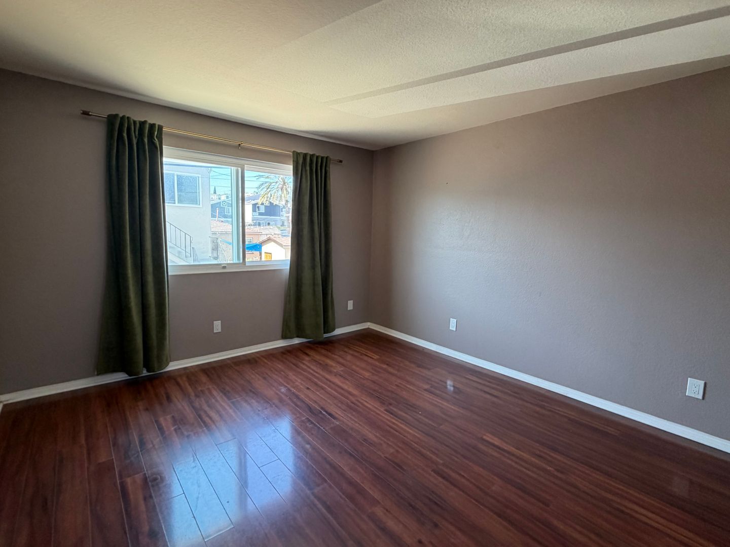 2828 Famosa Blvd  Unit 203 - San Diego - California - 2 bed, 2 bath rental property