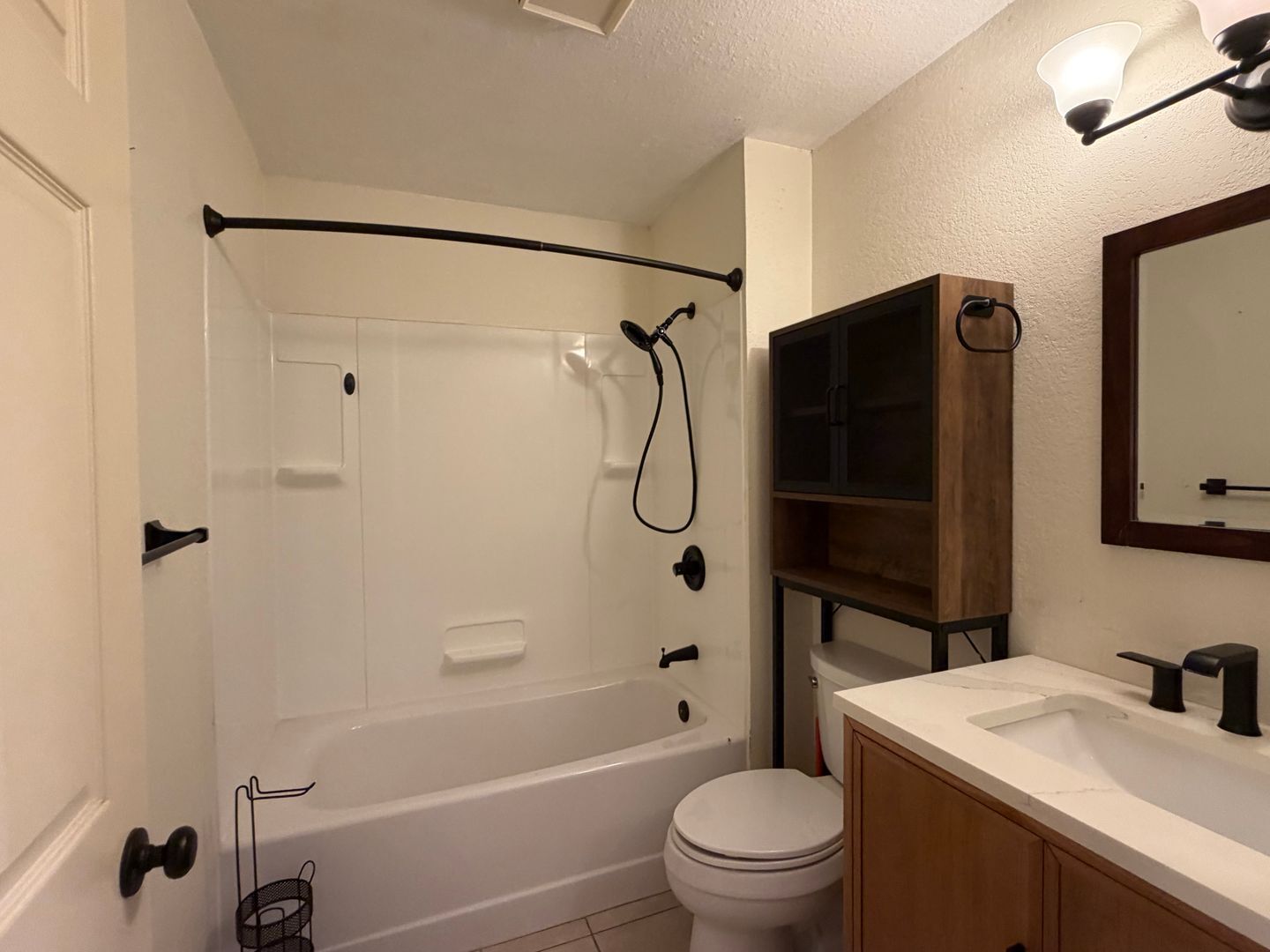 2828 Famosa Blvd  Unit 203 - San Diego - California - 2 bed, 2 bath rental property