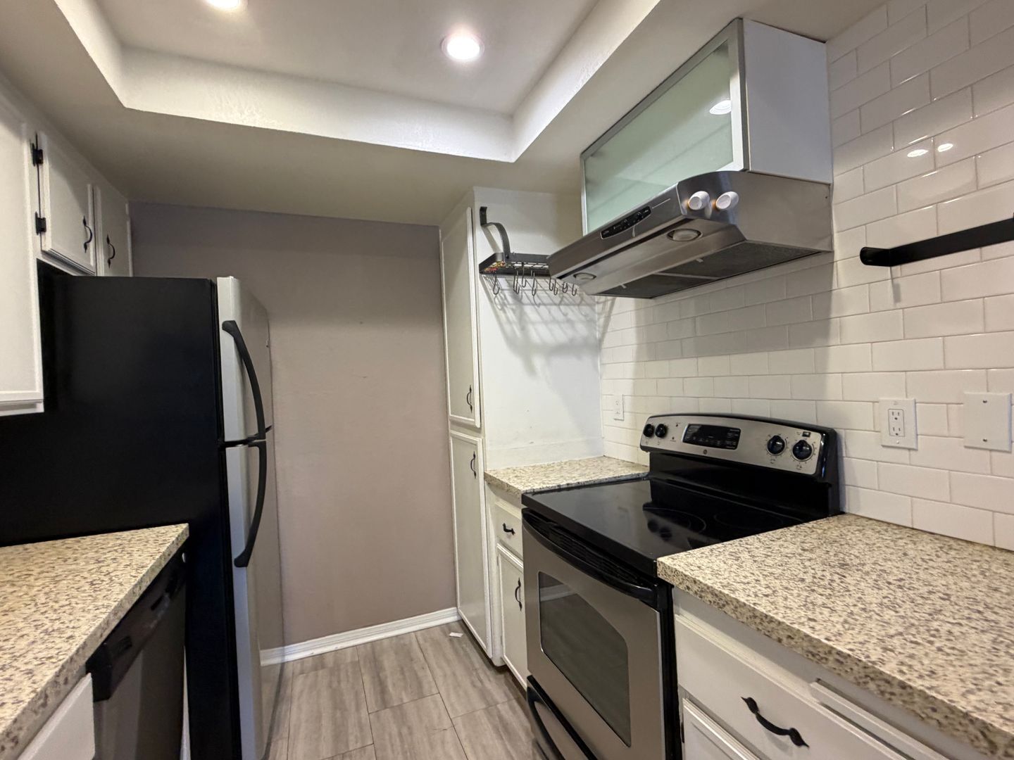 2828 Famosa Blvd  Unit 203 - San Diego - California - 2 bed, 2 bath rental property
