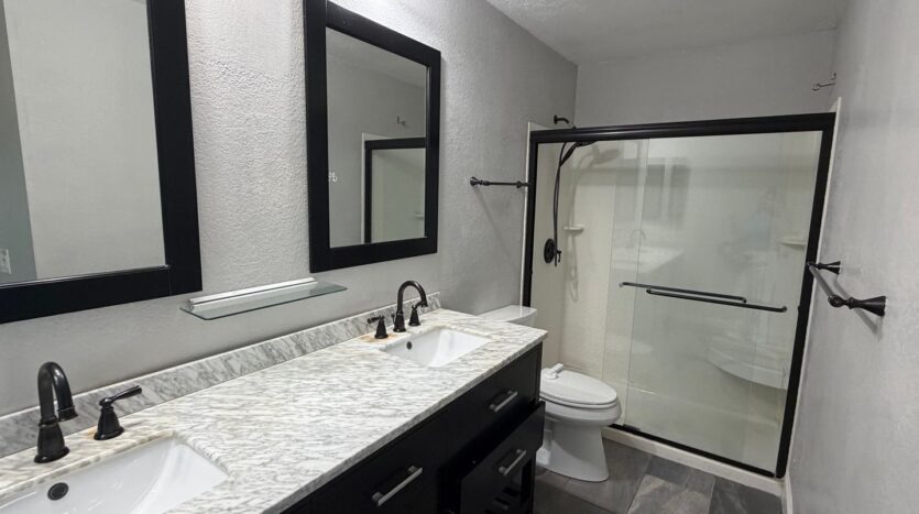 2828 Famosa Blvd  Unit 203 - San Diego - California - 2 bed, 2 bath rental property