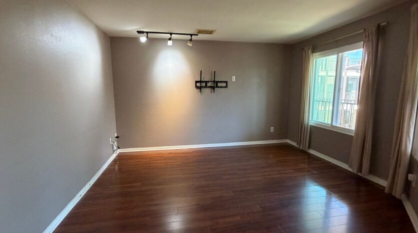 2828 Famosa Blvd  Unit 203 - San Diego - California - 2 bed, 2 bath rental property