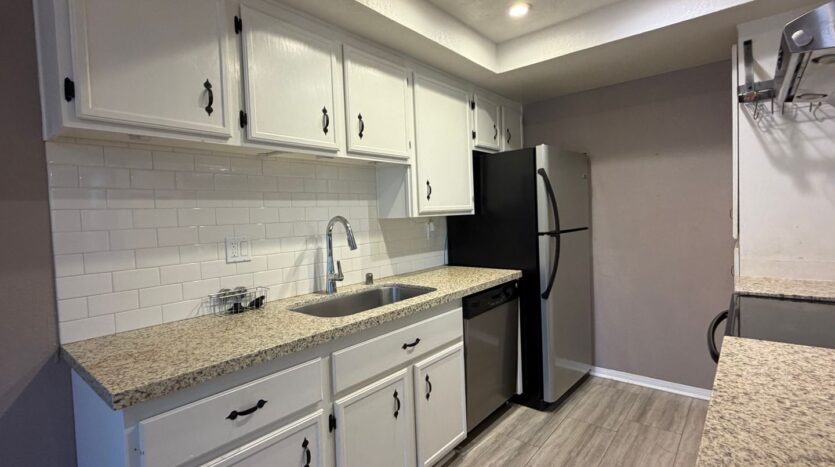 2828 Famosa Blvd  Unit 203 - San Diego - California - 2 bed, 2 bath rental property