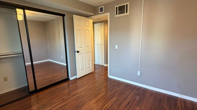 2828 Famosa Blvd  Unit 203 - San Diego - California - 2 bed, 2 bath rental property