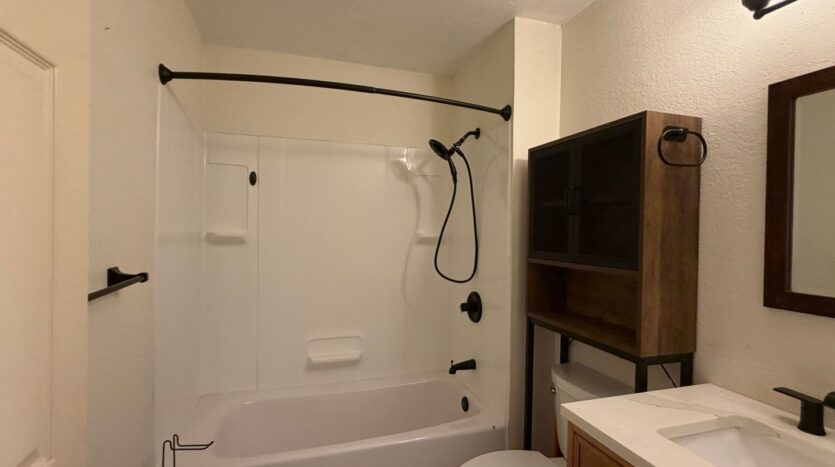 2828 Famosa Blvd  Unit 203 - San Diego - California - 2 bed, 2 bath rental property