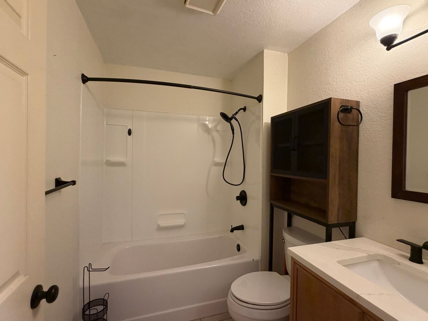 2828 Famosa Blvd  Unit 203 - San Diego - California - 2 bed, 2 bath rental property