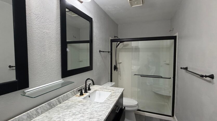 2828 Famosa Blvd  Unit 203 - San Diego - California - 2 bed, 2 bath rental property