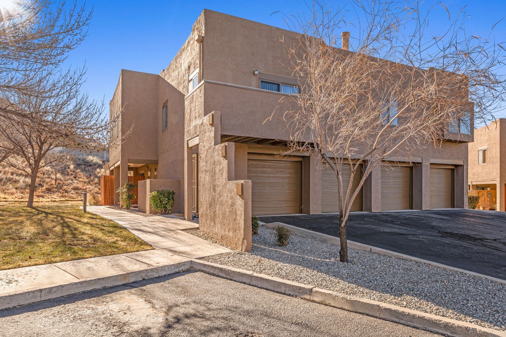 2900 Vista Del Rey # 11-D