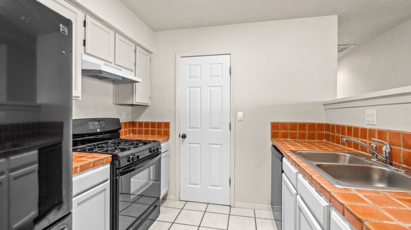 2900 Vista Del Rey # 11-D - Albuquerque - New Mexico - 2 bed, 2 bath rental property