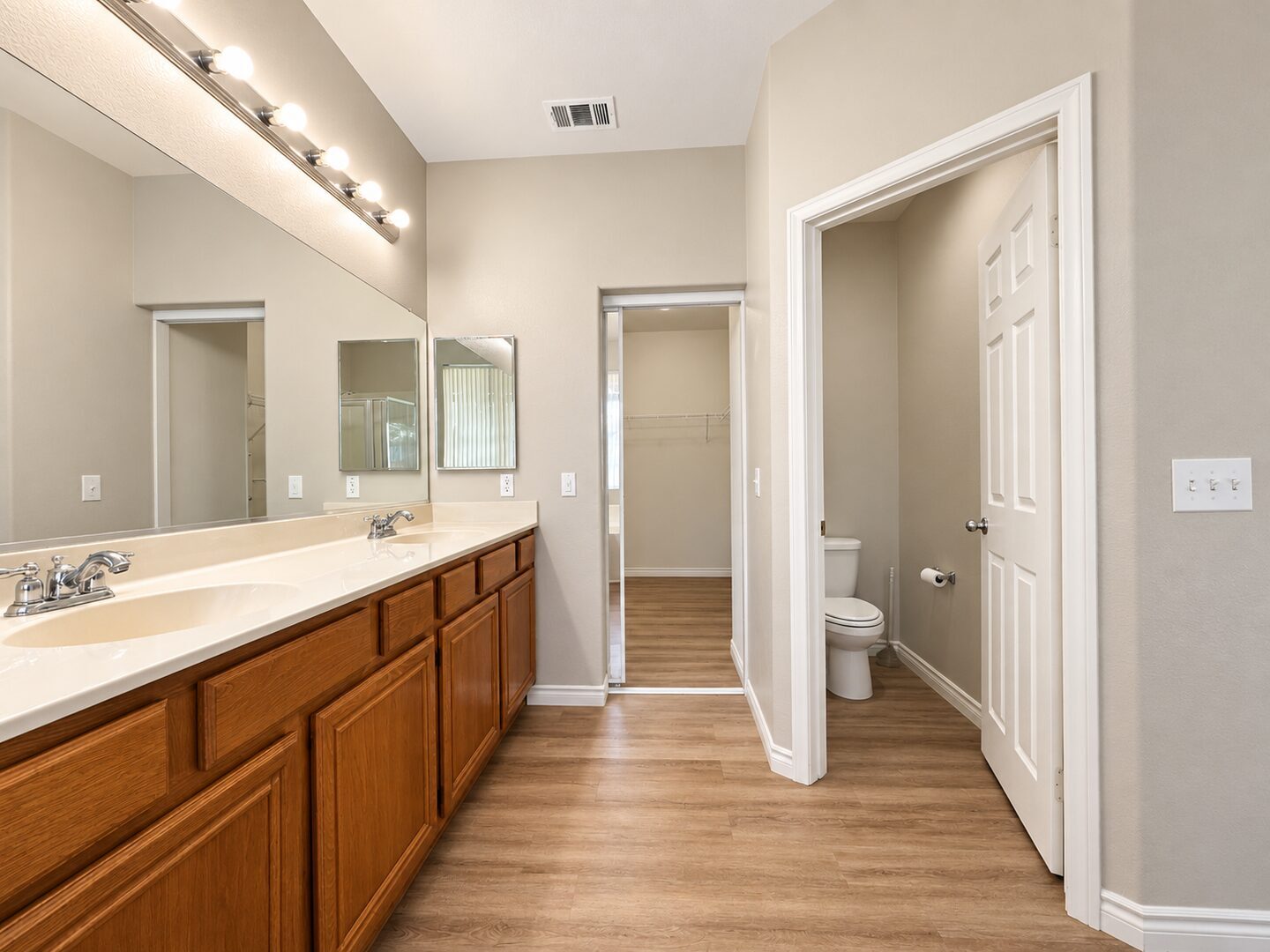 29121 Shadow Hills Street - Menifee - California - 5 bed, 4 bath rental property