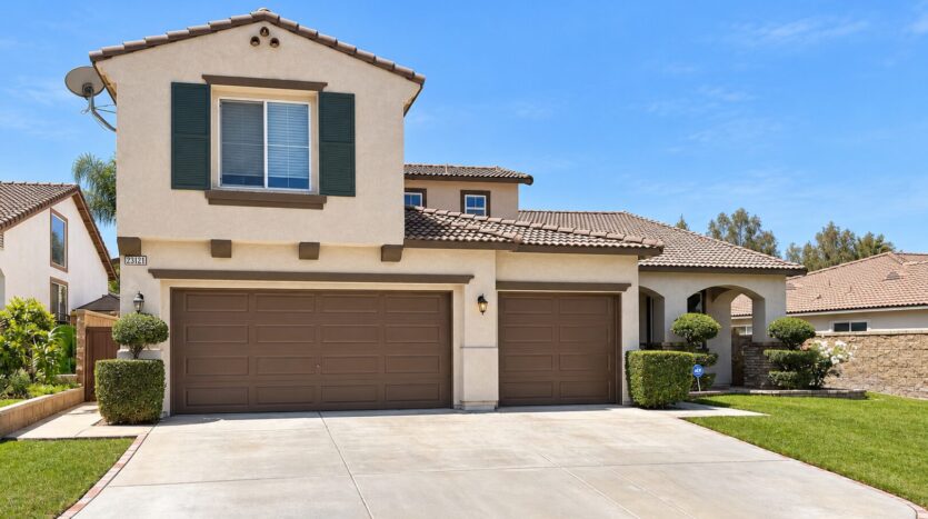 29121 Shadow Hills Street - Menifee - California - 5 bed, 4 bath rental property