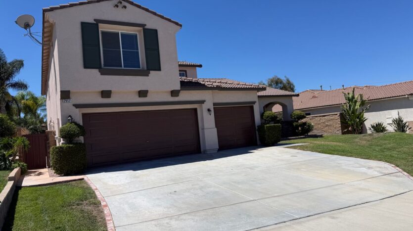 29121 Shadow Hills Street - Menifee - California - 5 bed, 4 bath rental property