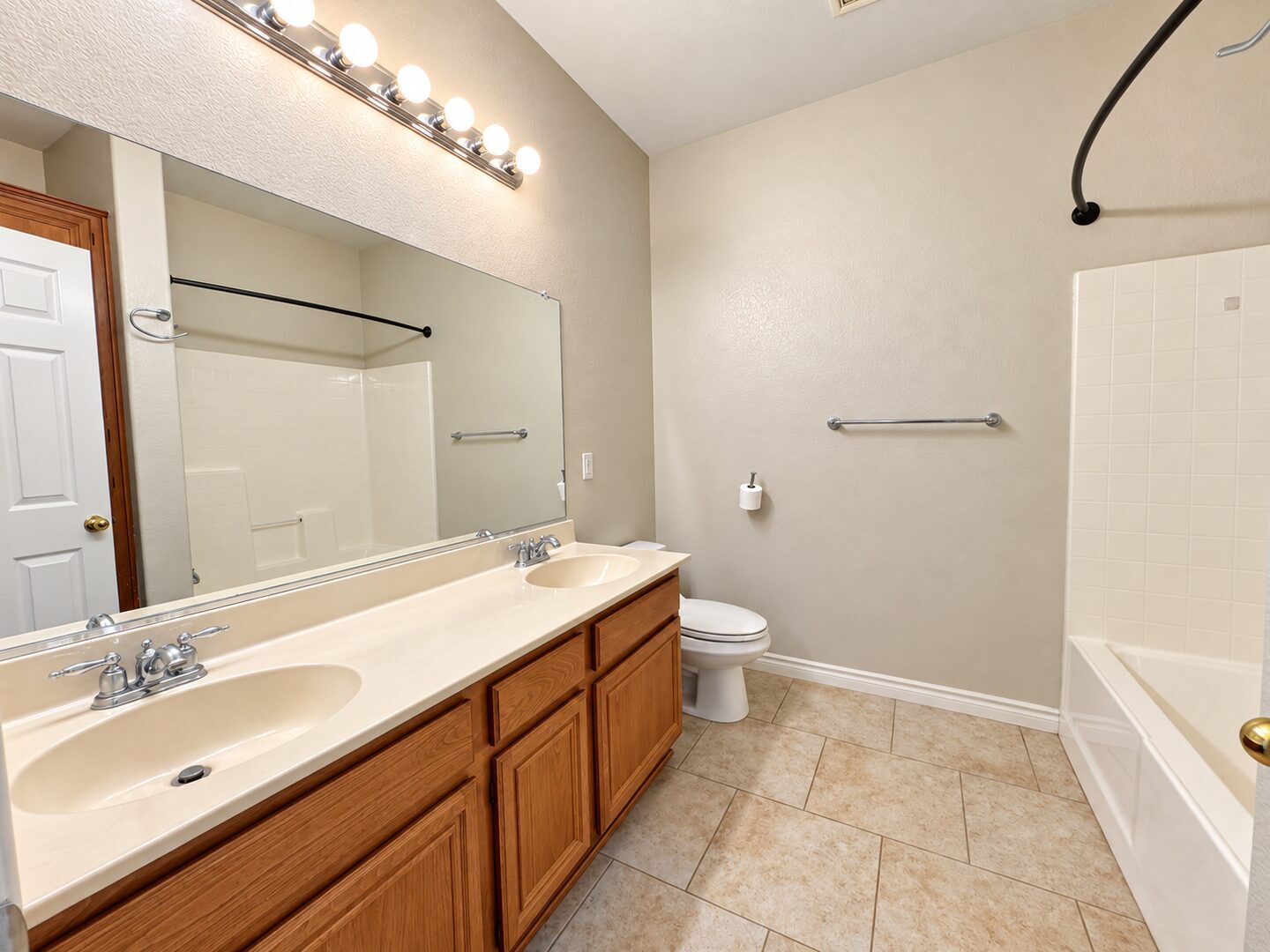 29121 Shadow Hills Street - Menifee - California - 5 bed, 4 bath rental property