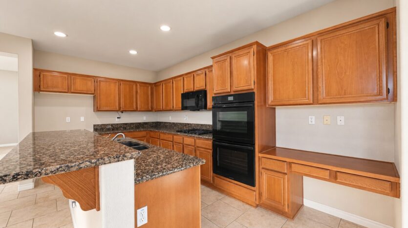 29121 Shadow Hills Street - Menifee - California - 5 bed, 4 bath rental property