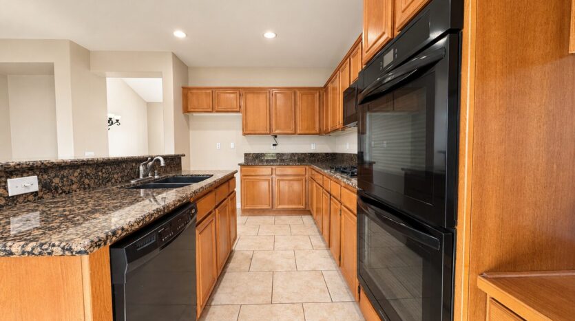 29121 Shadow Hills Street - Menifee - California - 5 bed, 4 bath rental property