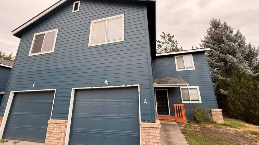 2950 NE Nikki Court Unit D - Bend - Oregon - 3 bed, 2.5 bath rental property