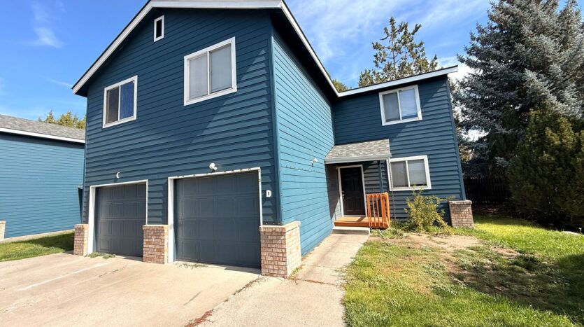 2950 NE Nikki Court Unit D - Bend - Oregon - 3 bed, 2.5 bath rental property