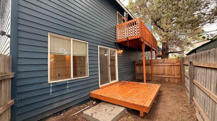 2950 NE Nikki Court Unit D - Bend - Oregon - 3 bed, 2.5 bath rental property