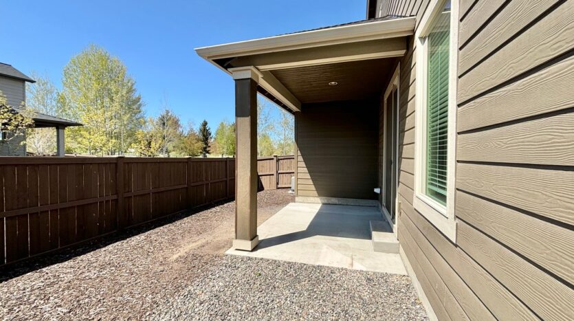 2965 SW Yew Park lane - Redmond - Oregon - 3 bed, 2 bath rental property