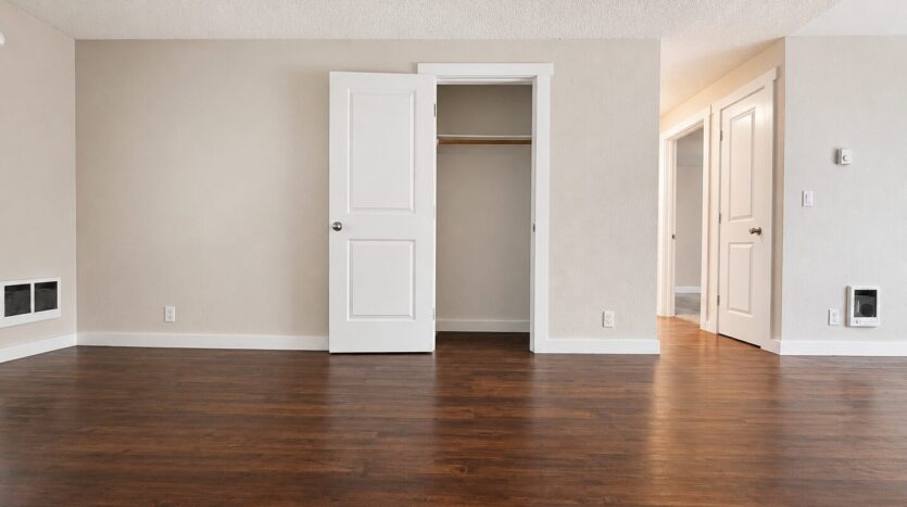 310-316 S. Manzanita Court - Canby - Oregon - 2 bed, 1 bath rental property