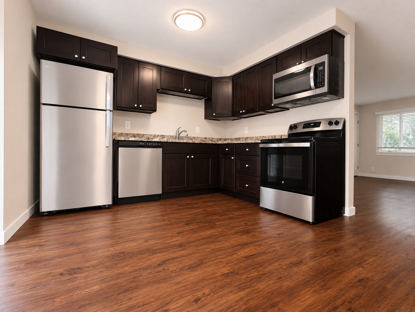 310-316 S. Manzanita Court - Canby - Oregon - 2 bed, 1 bath rental property